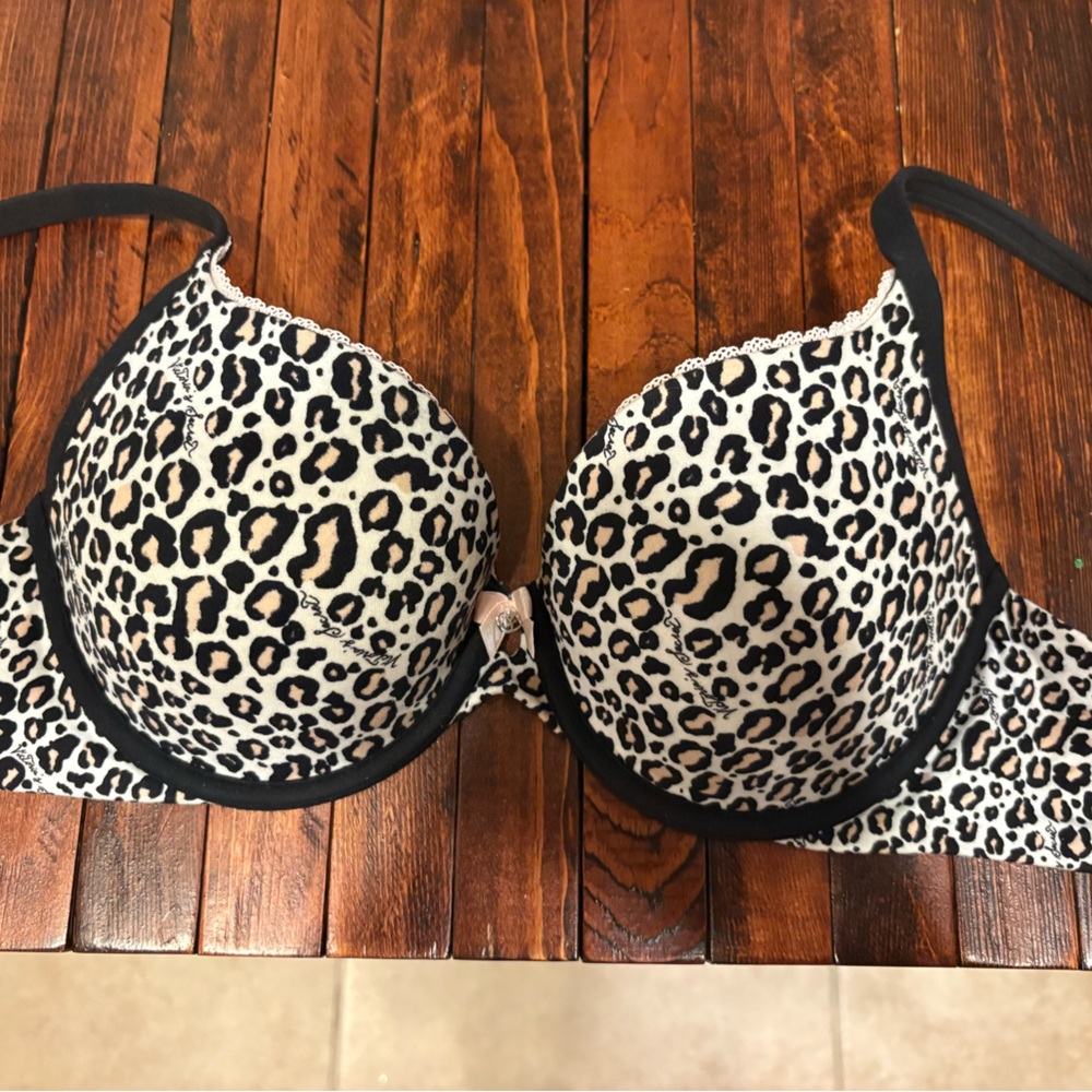 Victoria’s Secret Leopard Print Bra with Black Trim - size 34D